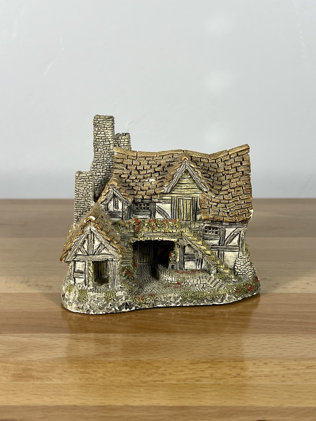 The Bothy Miniature Cottage by David Winter 1983 Vintage Hand Painted Cottage