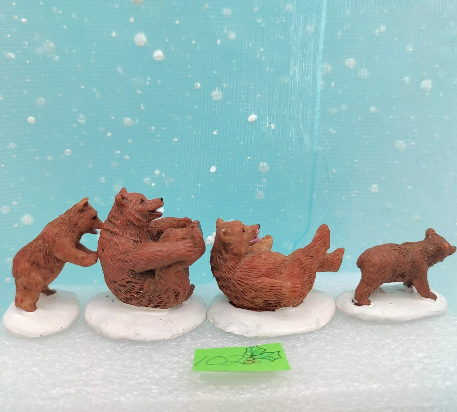 Lemax Bear Family Snow Day 4pc 02943 Christmas Village NO BOX INV102