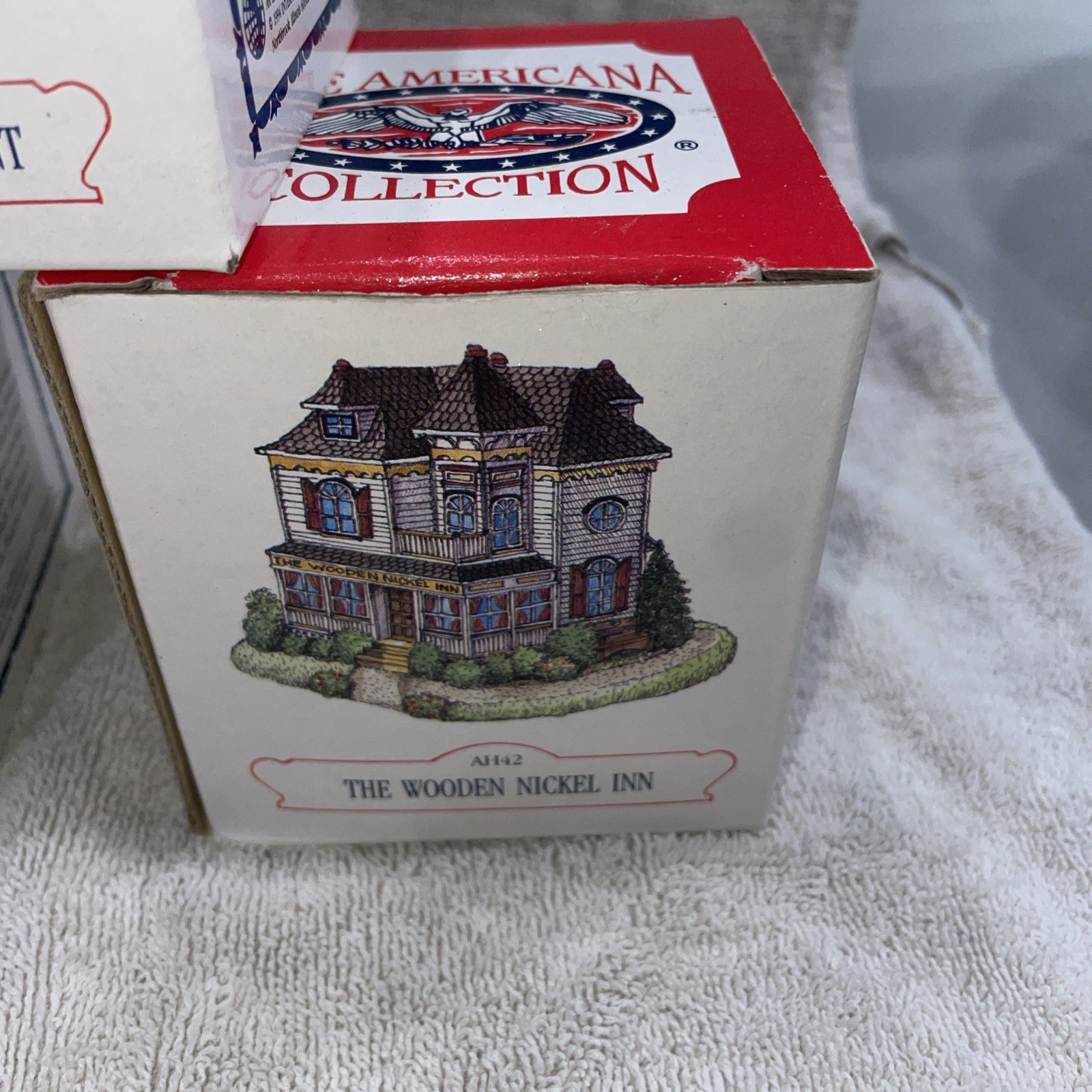 10 The Americana Collection Liberty Falls Houses & Buildings + 10 Pewter Figures