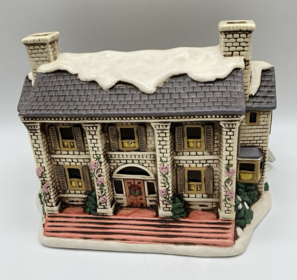 1988 Lefton Colonial Village Lighted Christmas MAJOR’S MANOR – BYRON WOOD 06902