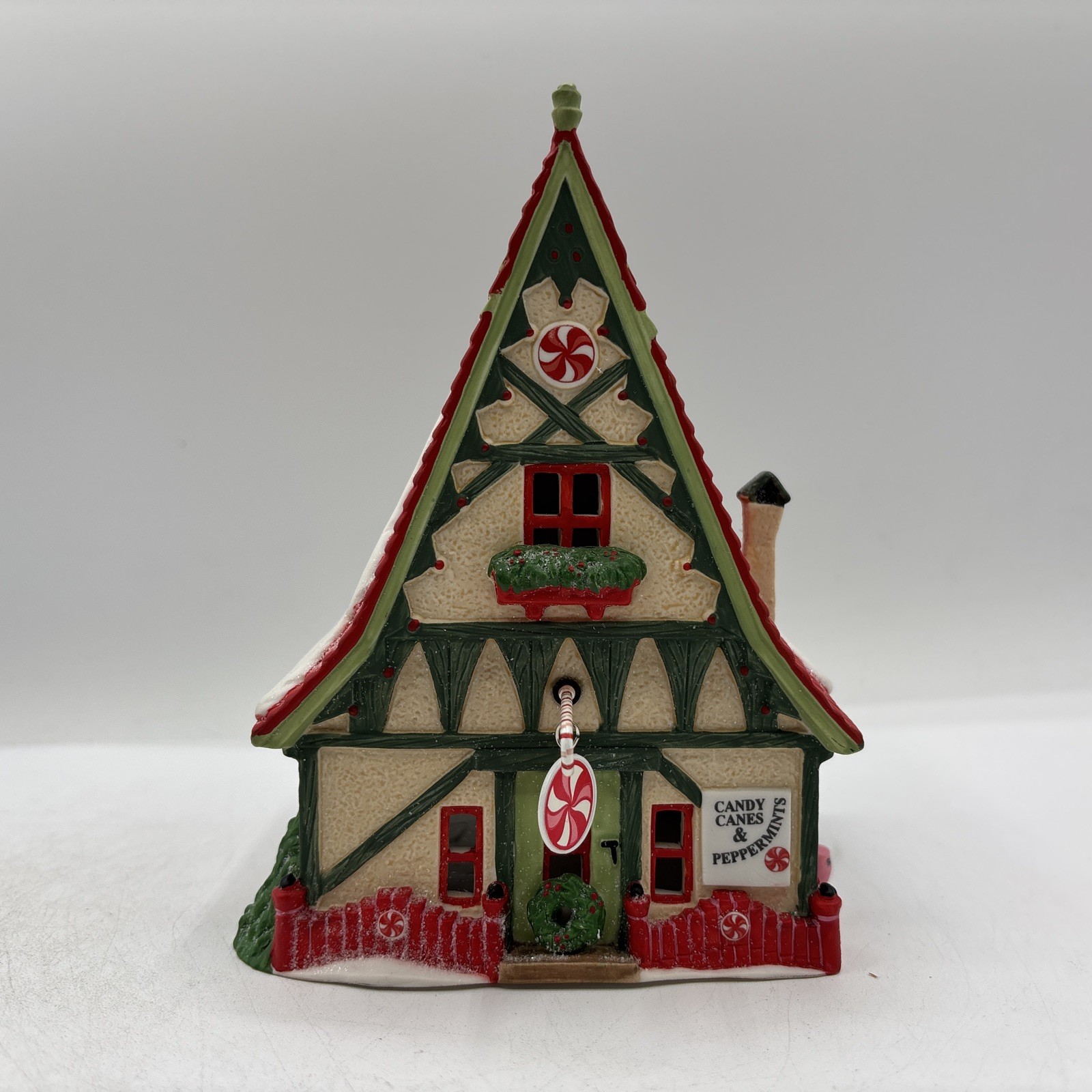 Dept 56 1996 Vintage HVC North Pole Series Candy Cane & Peppermint Shop 56390