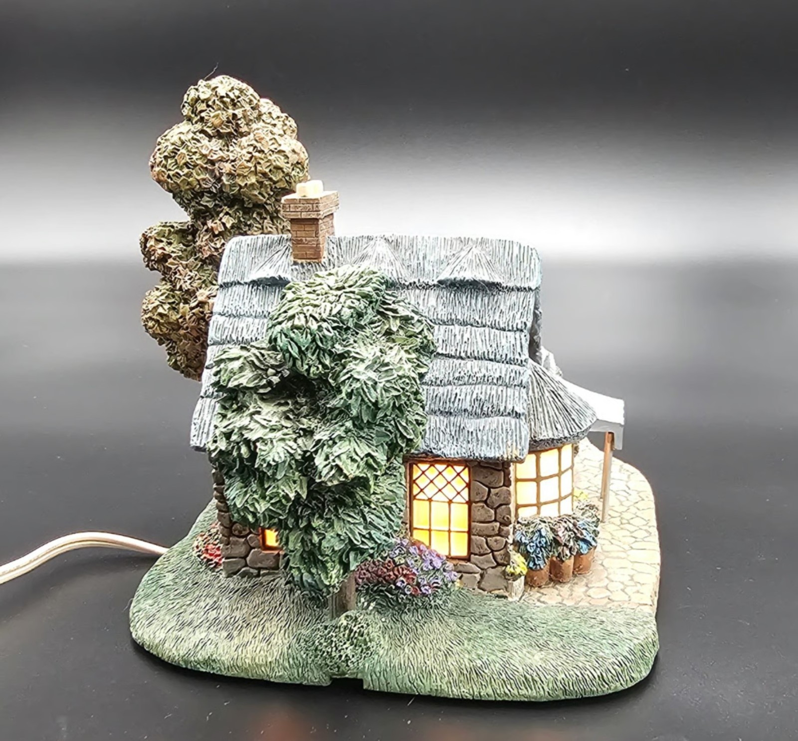 Vintage 1999 Thomas Kinkade Falbrooke Florist Lighted House Figurine Lamp Night