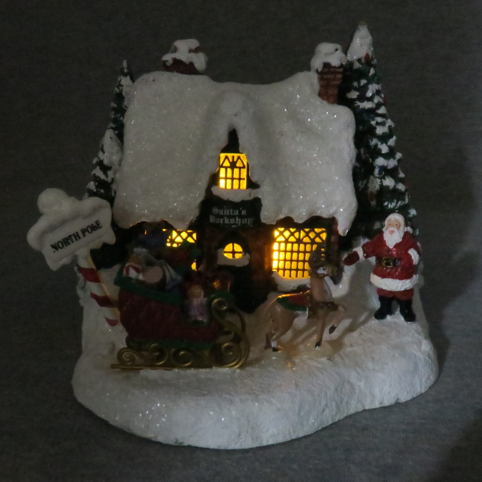 Thomas Kinkade Santas Workshop Light Up Christmas Village House Teleflora 2010