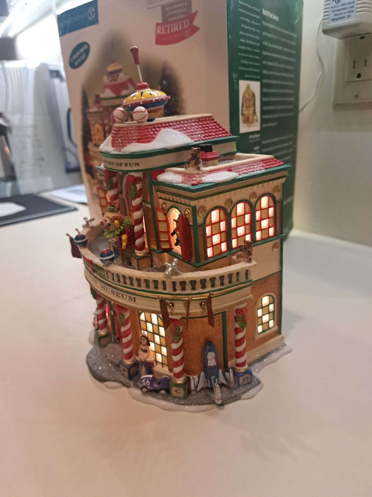 Dept 56 Elfin Toy Museum #56.56959 NORTH POLE SERIES/ EUC/ COMPLETE