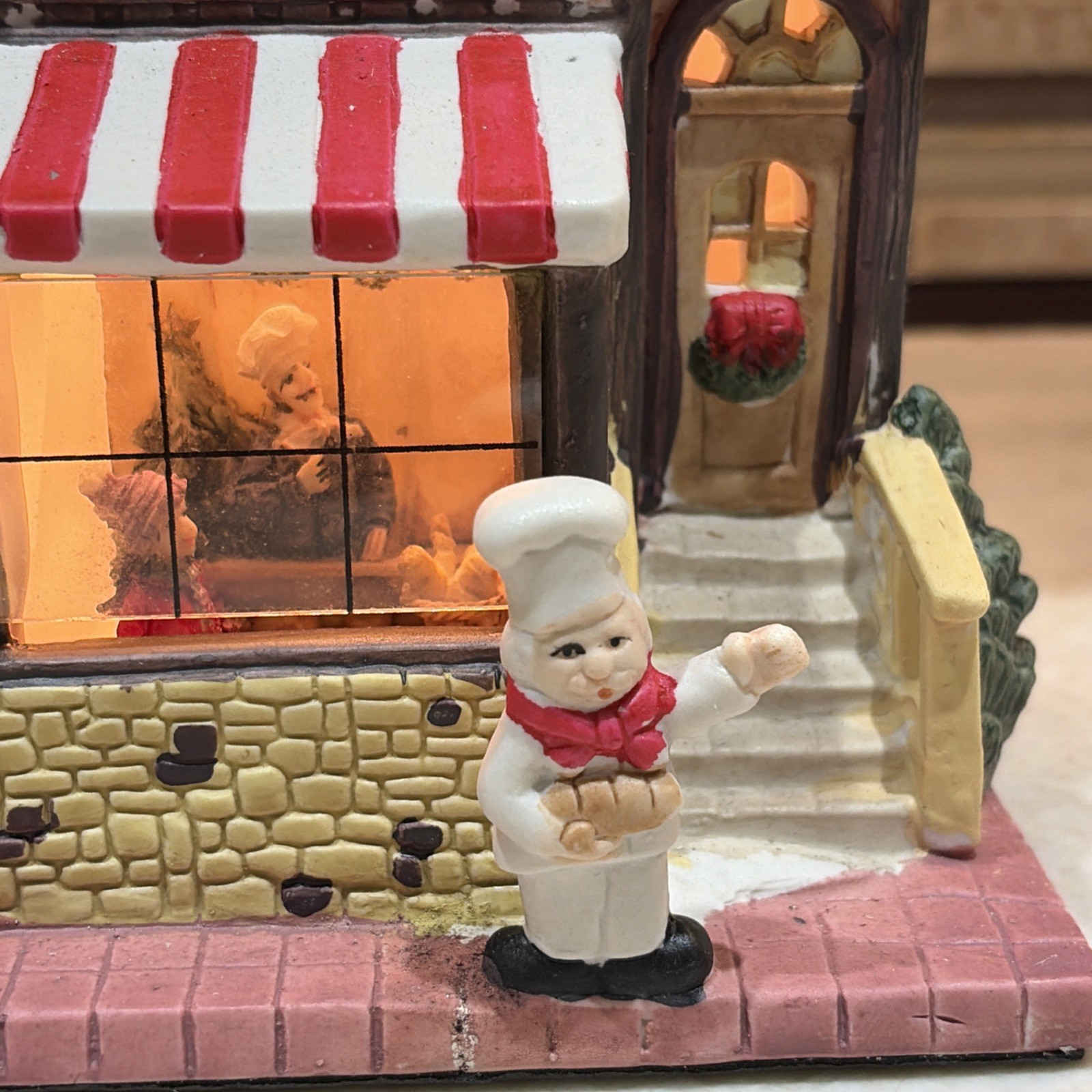 VTG Christmas Village House Restaurant & Bakery Lighted People in Windows RARE