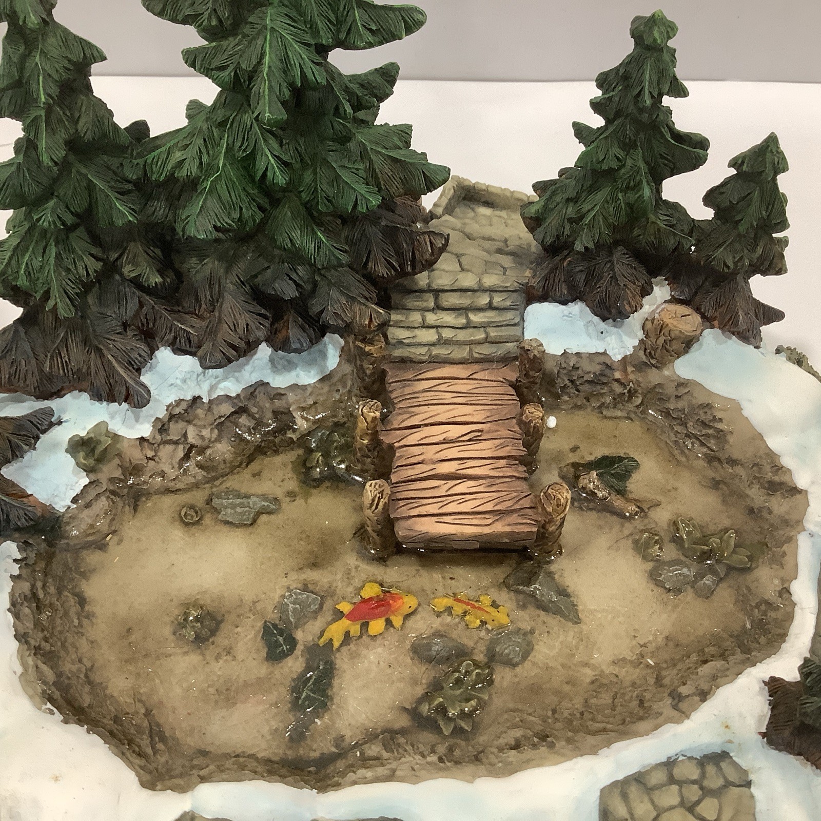 Department 56 #52618 Accessory “Village Pine Point Pond”