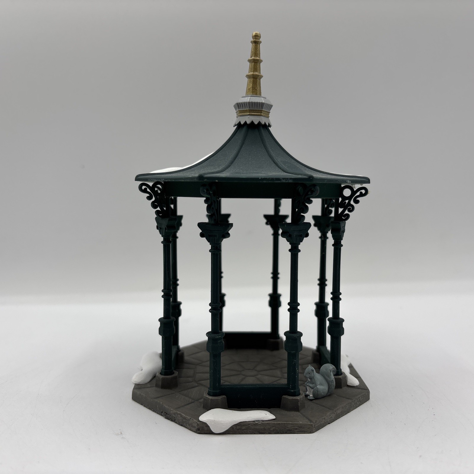 Department 56 1989 Vintage Heritage Village Collection Town Square Gazebo 5513-1