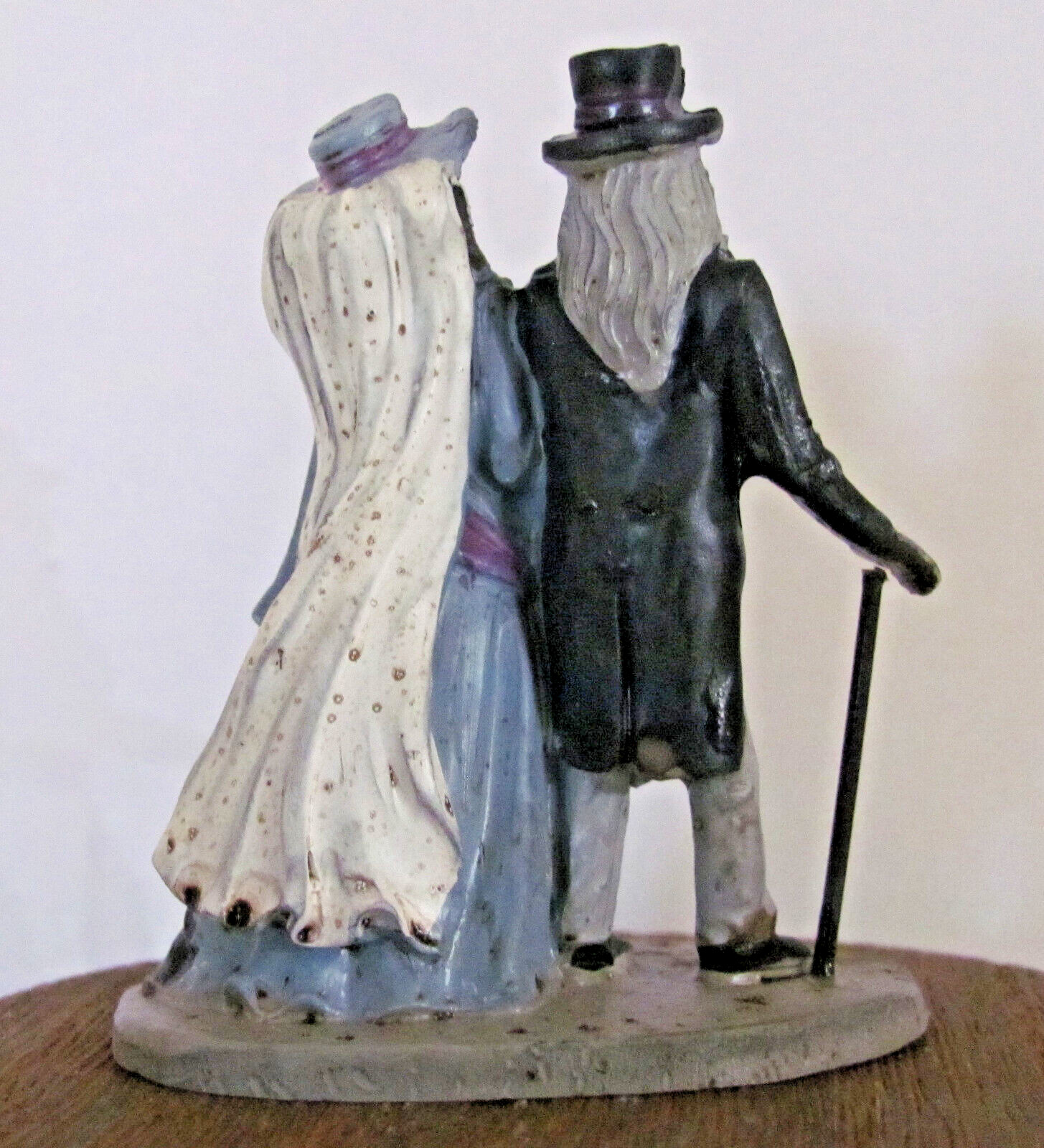 Lemax Spooky Town Figurine – Spectral Couple #02912