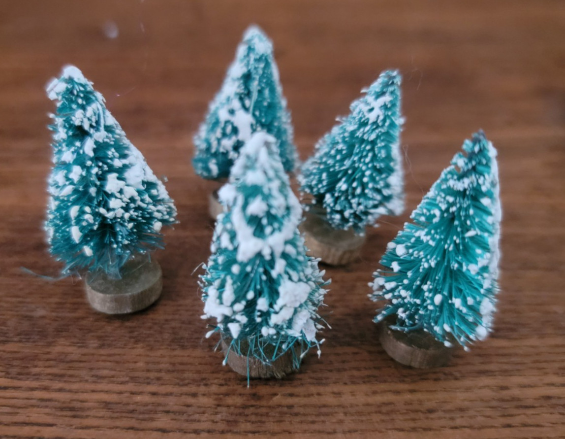 Vintage Bottle Brush 1.5 inch Trees Flocked with Wood Bases Lot of 5 Germany