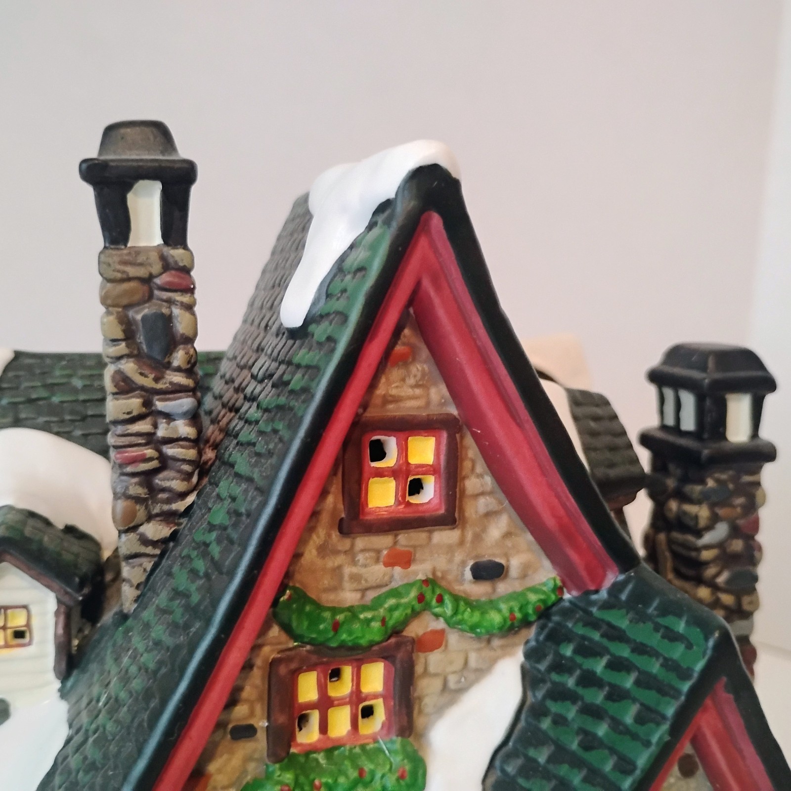 RARE St. Nicholas Square “Grandma’s House” 2003 Village Collection series w/box