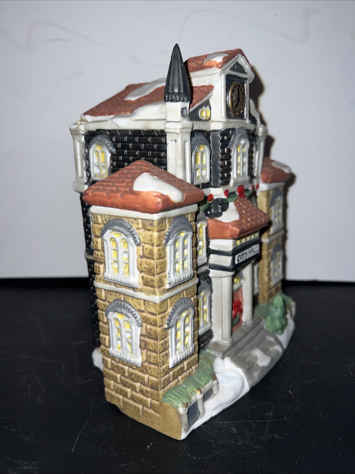 VINTAGE 1995 Trim A Home City Hall Christmas Village Building Smoke FREE Home