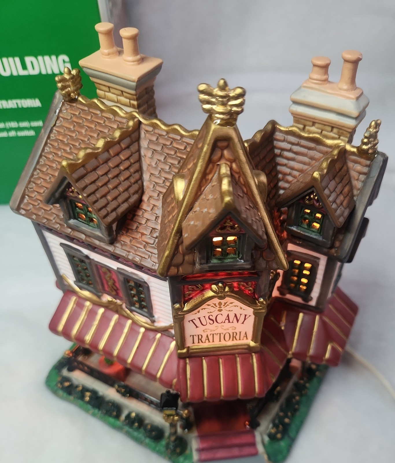 LEMAX COVENTRY COVE “TUSCANY TRATTORIA” Christmas Village house w/cord NIB