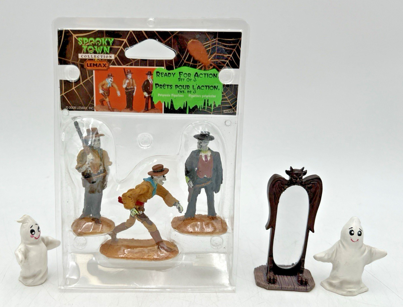 LEMAX SPOOKY TOWN PIRATES TREASURE CHEST, HEADLESS HORSEMAN SKELETONS, LEAF PILE