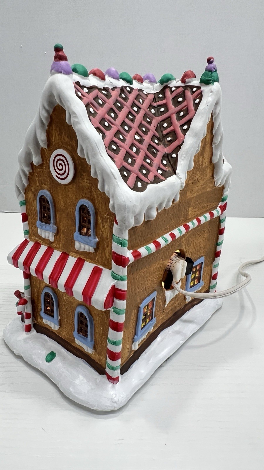 Lemax Sugar & Spice “Candy Chalet” Gingerbread House 45771 Retired NEW & RARE !