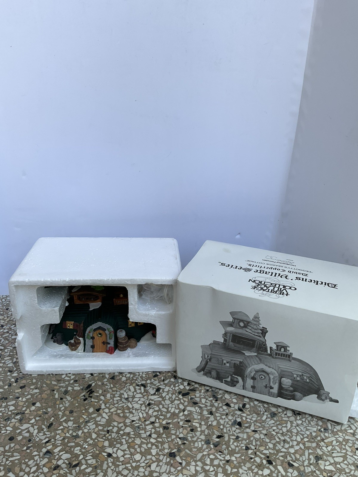 Dept 56 Dickens Village David Copperfield PEGGOTTY’S SEASIDE COTTAGE 5550-6 –