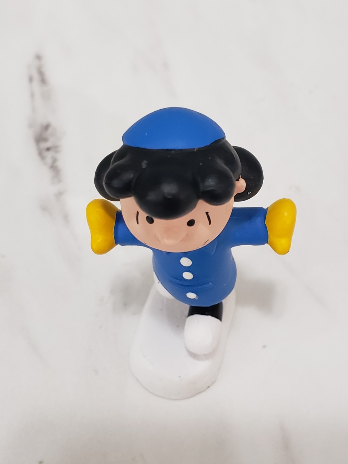 2004 Department 56 Peanuts on Ice Rink 5659093 REPLACEMENT FIGURE Lucy