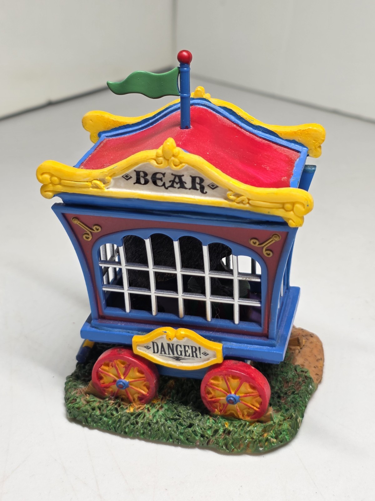 Vintage 2006 Lemax Village Collection Circus Animal Cages and Wagon Table Accent