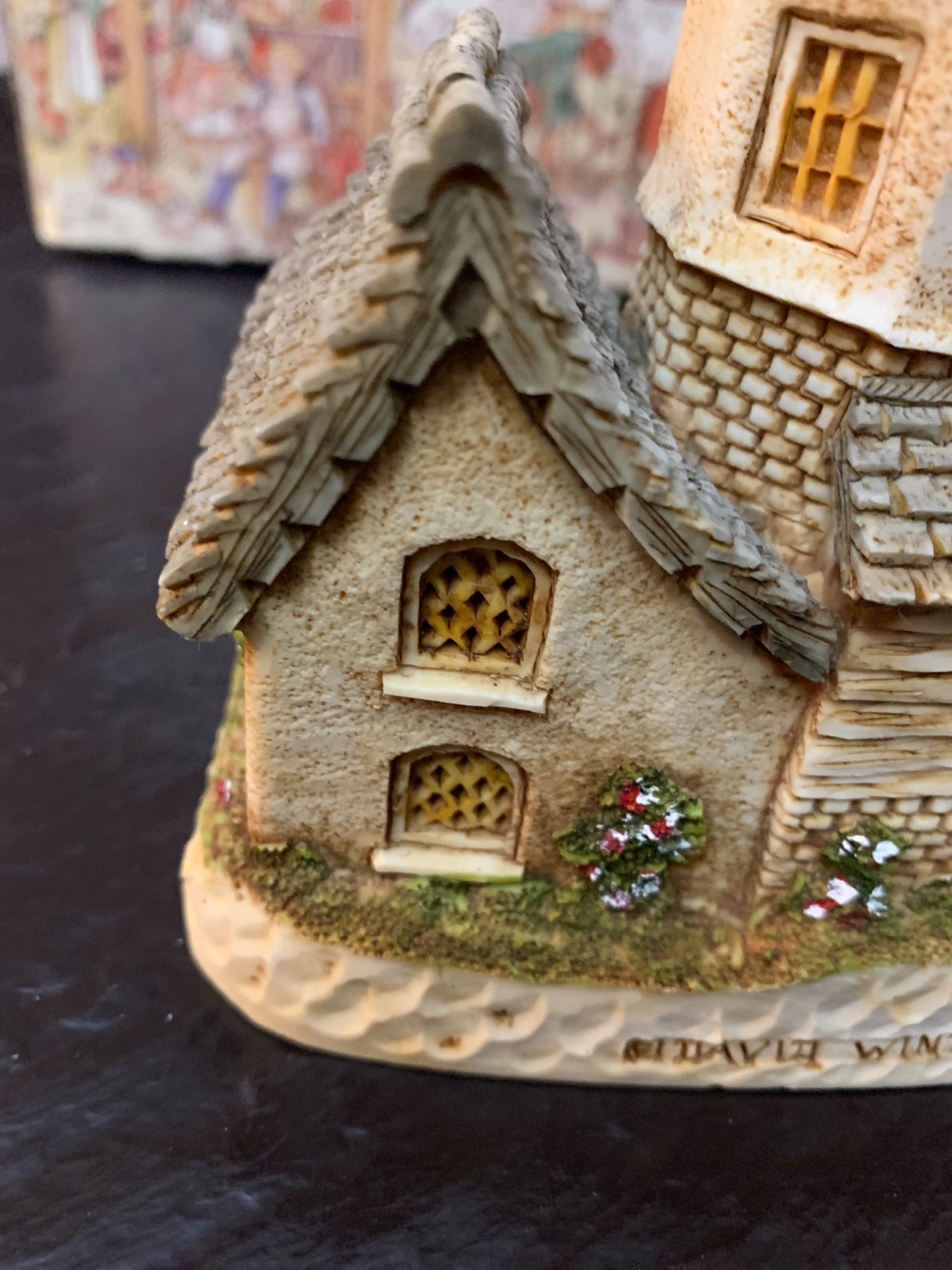 David Winter Cottage Lucy’s Nic Nicks Handmade and hand painted DWF 05 2003