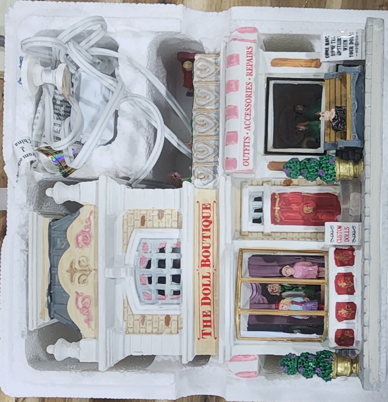 Lemax – The Doll Boutique – Michael’s Signature Collection – 95535 – NIB