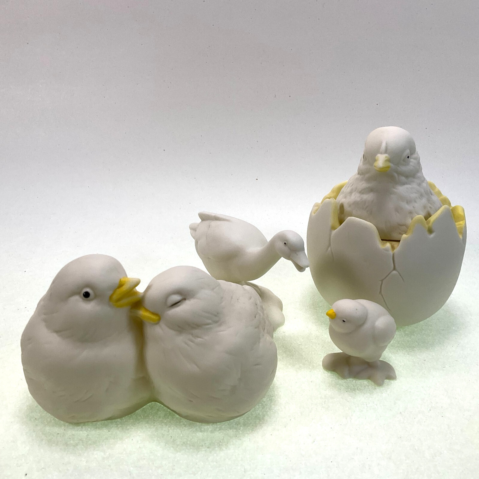 Dept 56 Birds Figurines Lot of 4 Vintage Lovebirds Goose Chick Jar