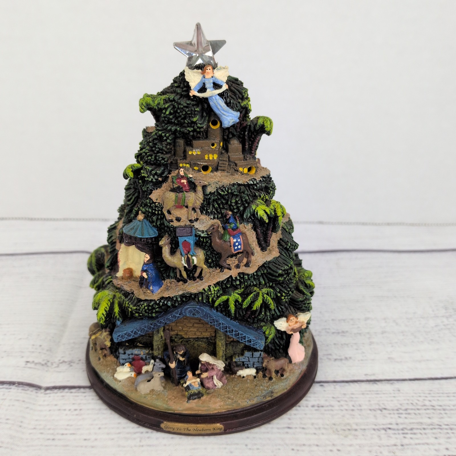 As Is Read THOMAS KINKADE GLORY TO THE NEWBORN KING ORNAMENT NATIVITY SCENE