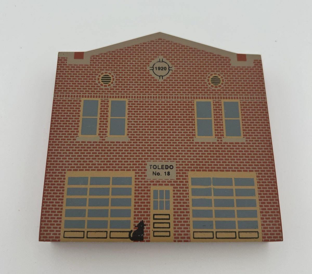 Cat’s Meow Faline Fire House Series Toledo No 18 Hidden Kitty 1990s Decor