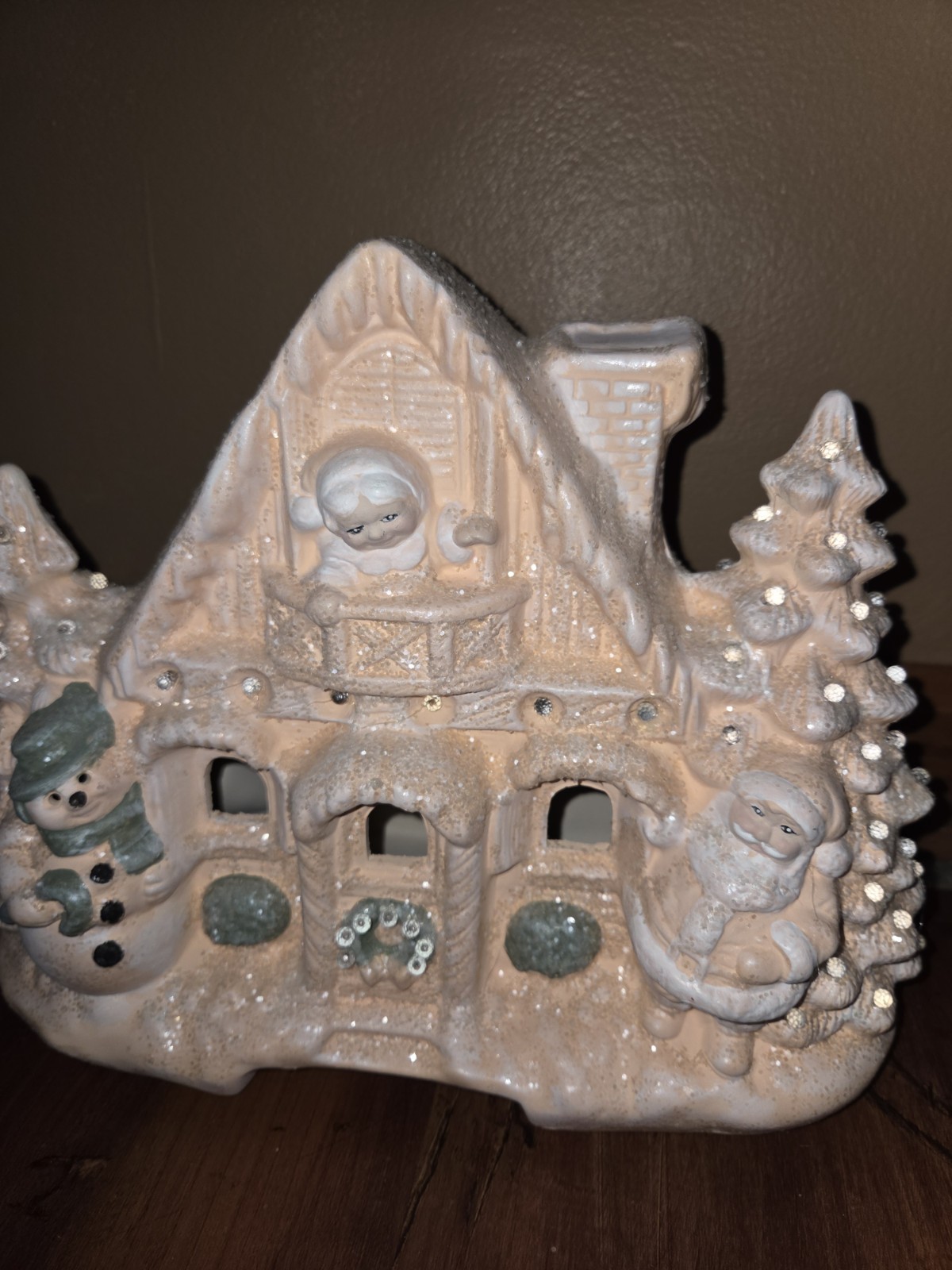 Vintage 9″ Modern Light Craft Ceramic Mold House Santa Christmas Peach Glitter