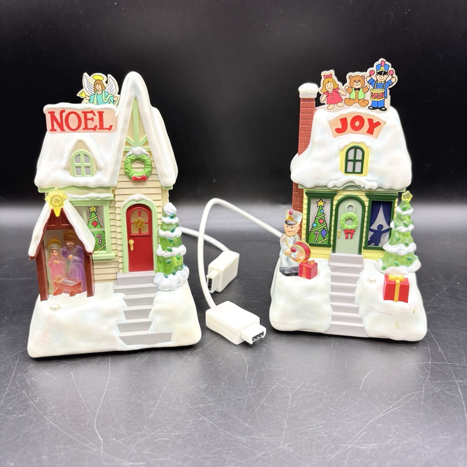 Hallmark Caroling Cottages Noel & Joy Greetings Lot 2 2009 Works