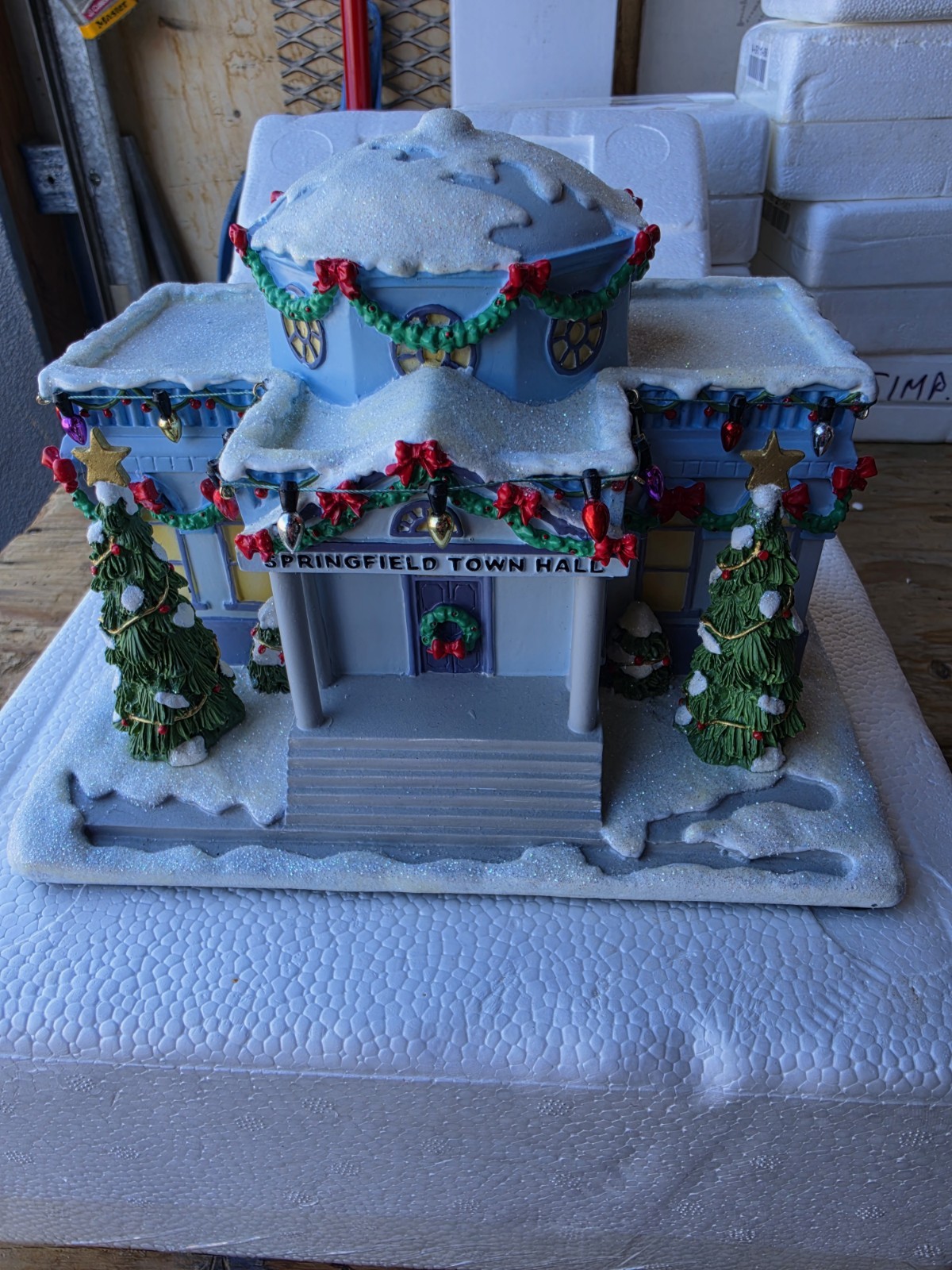 Hawthorne Village Springfield Town Hall Illuminated Ceramic Christmas Village