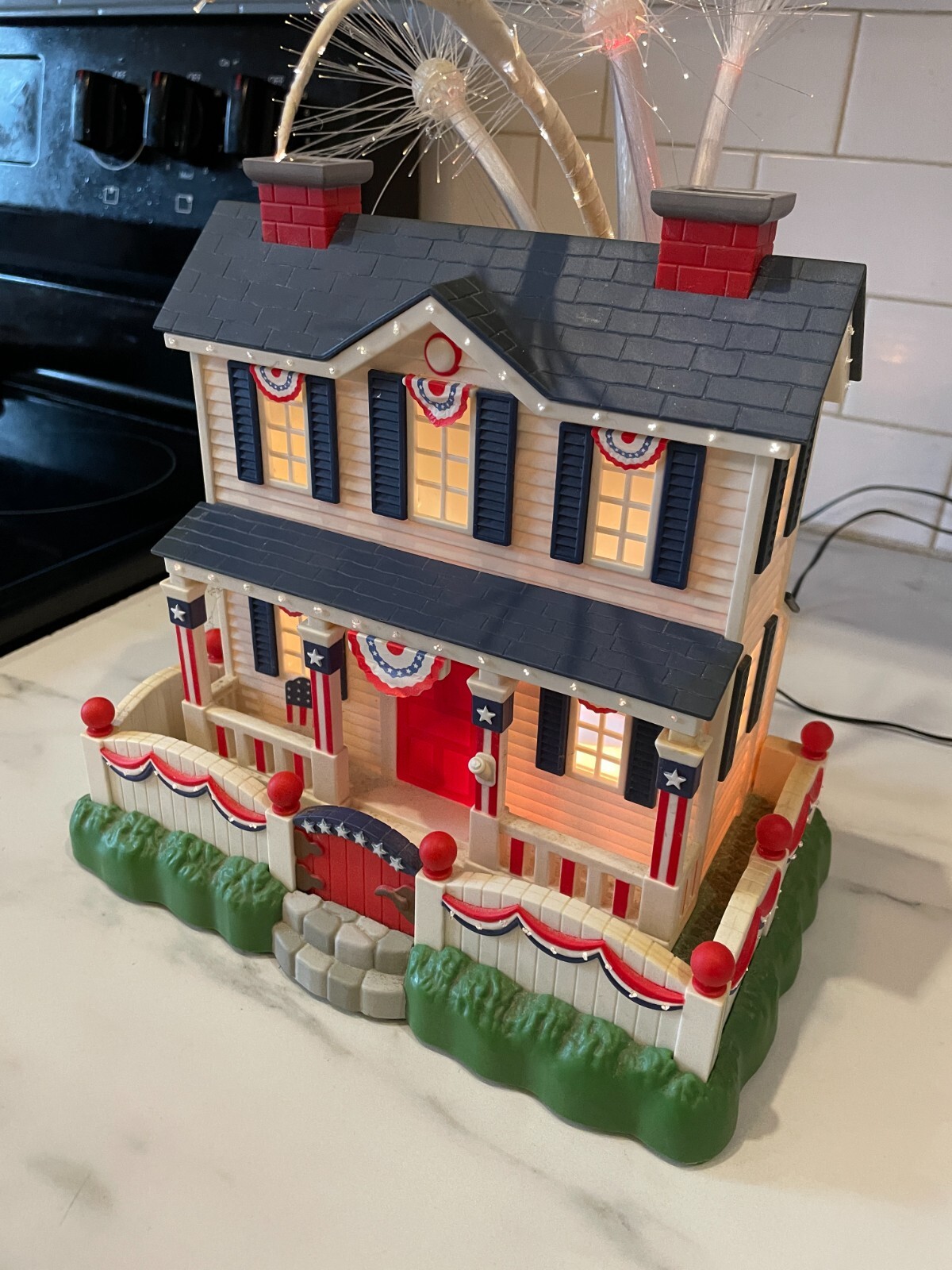 Vintage Avon 4th of July Fireworks Patriotic Lighted Fiber Optic House American