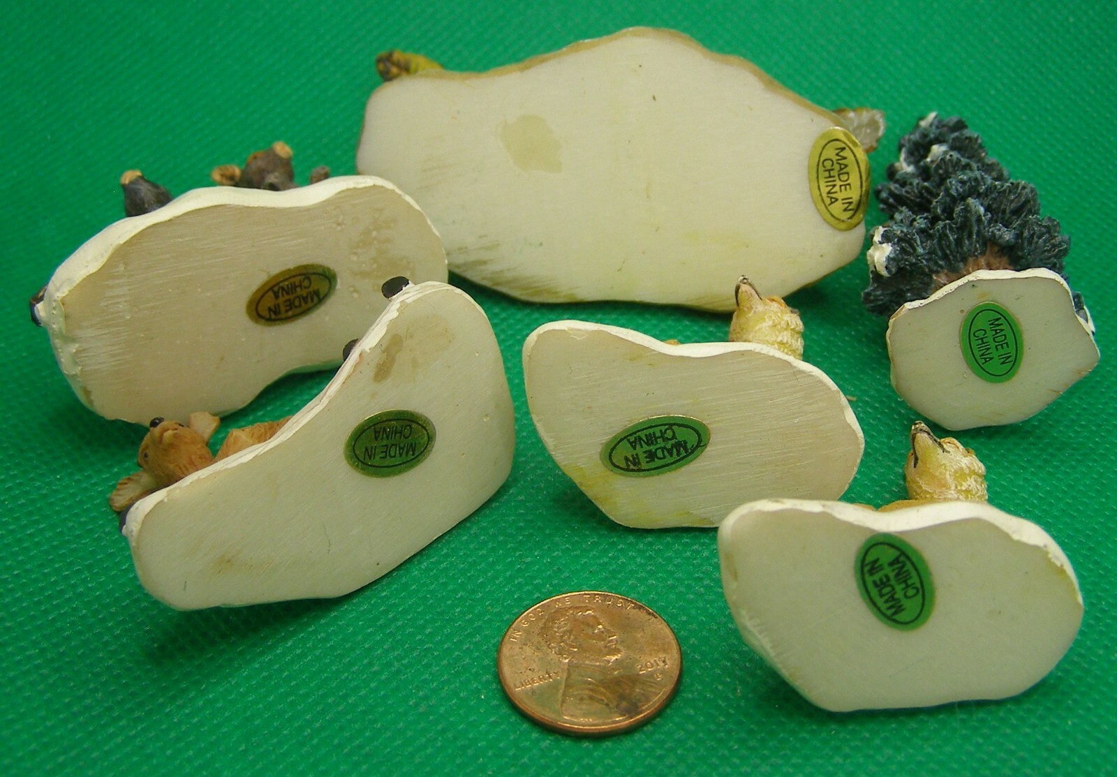 Unknown Brand Five Forest Animals & Tree Miniatures ZKT
