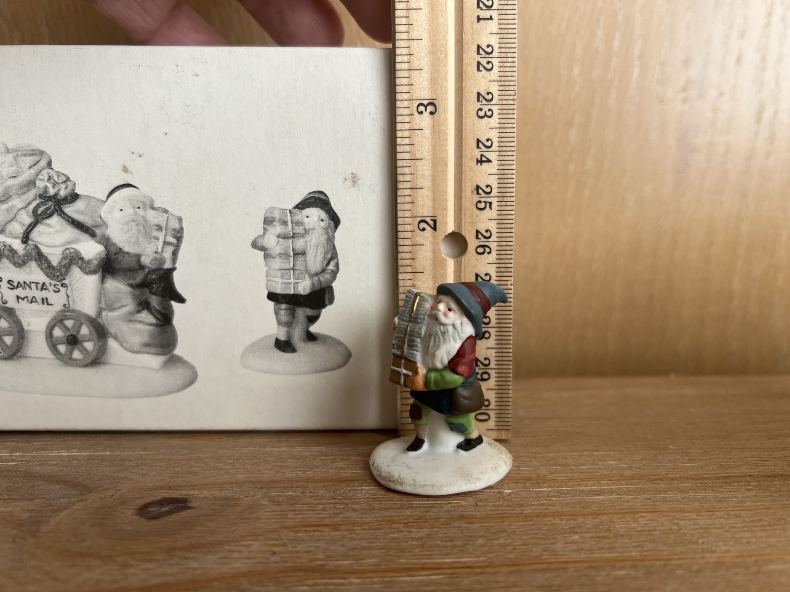 Dept 56 2x Elf Figurines from ‘Letters For Santa’ Heritage Village Collection