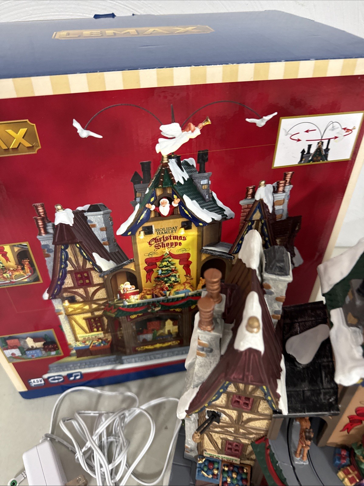 2015 Lemax Holiday Hamlet Christmas Shoppe Animated Lighted Musical Reindeer