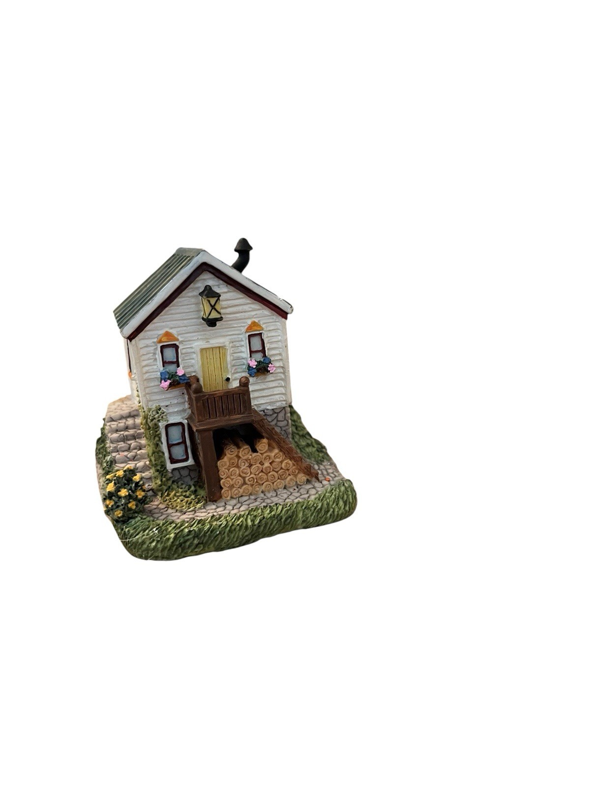 Lot of Miniature Holiday Village Buildings Houses International Resources 7 PC
