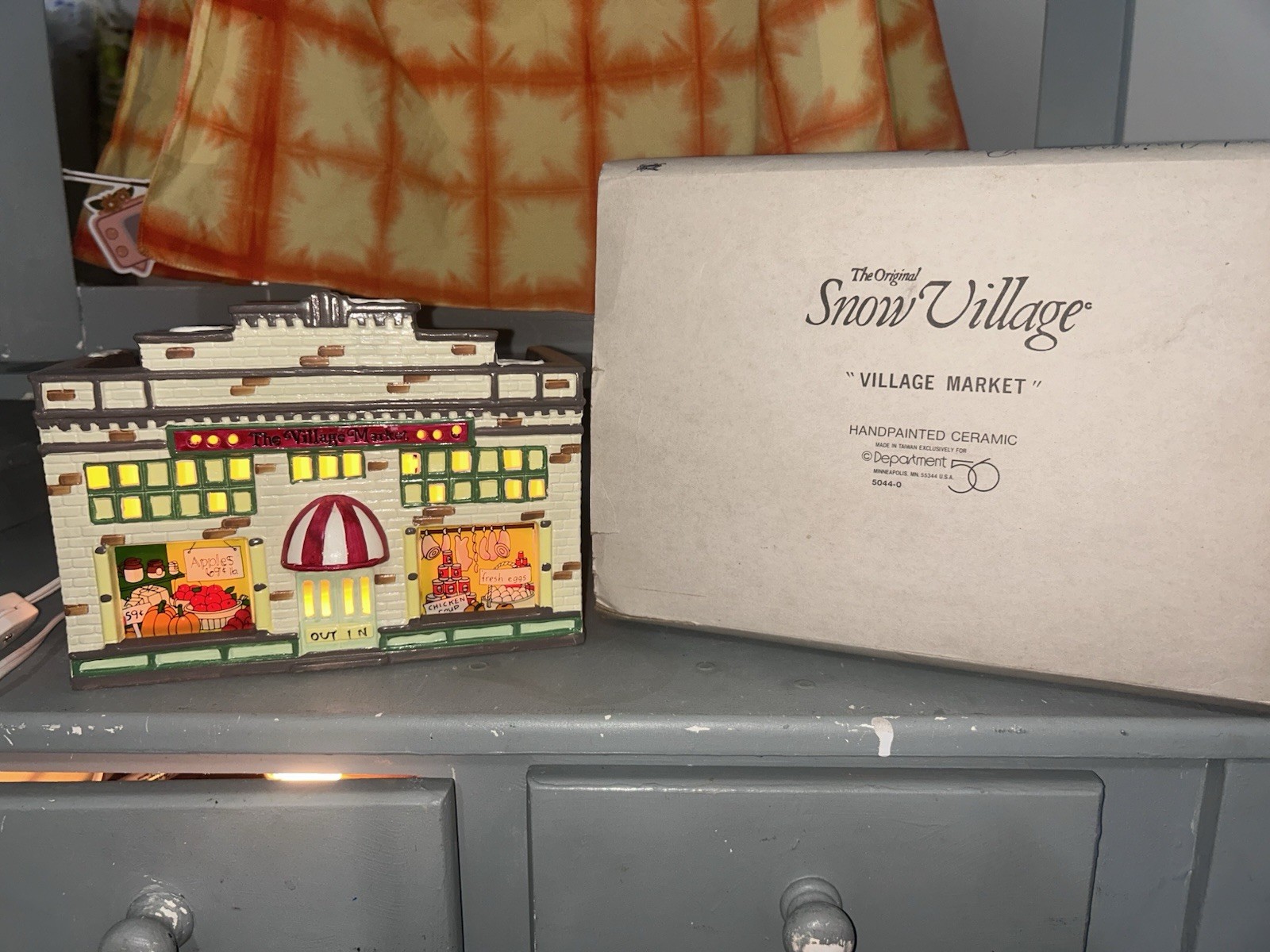 Department 56 Snow Village Village Market Hand Painted Lighted w/ Box