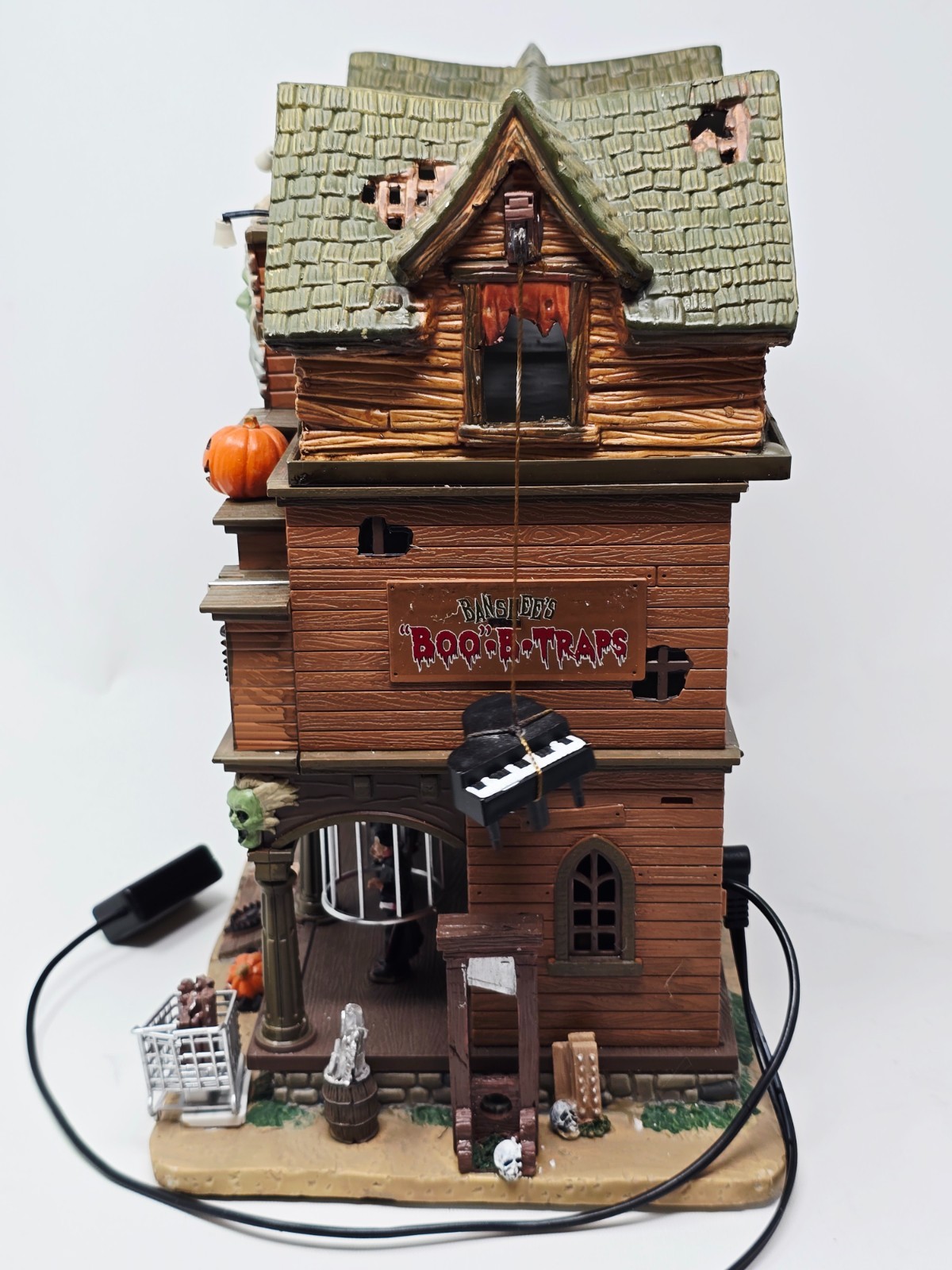 Lemax Halloween Spooky Town Banshee’s Boo-B-Traps RETIRED 2015 #55912 100% Works