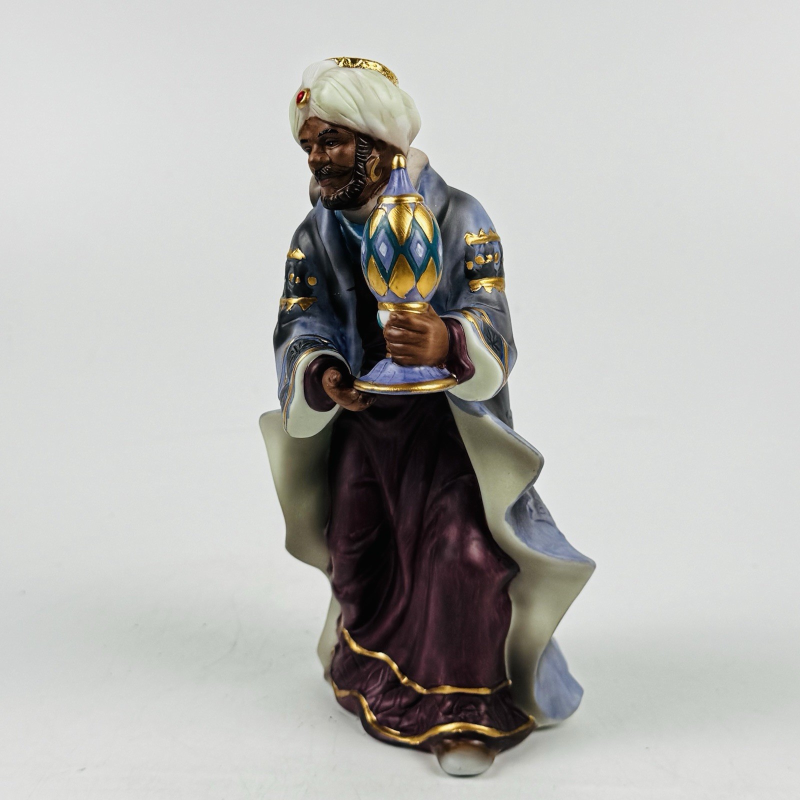 Thomas Kinkade Hawthorne Village King Balthazar Nativity Figurine 2002 7.5”