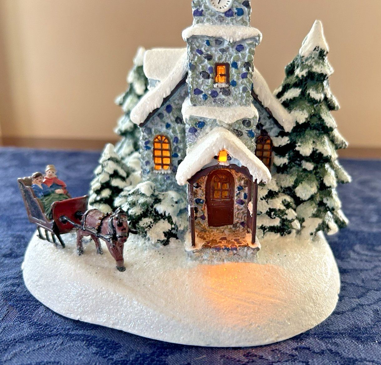 Thomas Kinkade Lighted Church “Sunday Evening Sleigh Ride” 2003 Christmas House