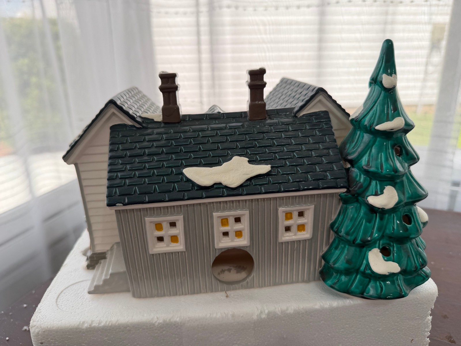 Snow Village Department 56 Grandma’s Cottage
