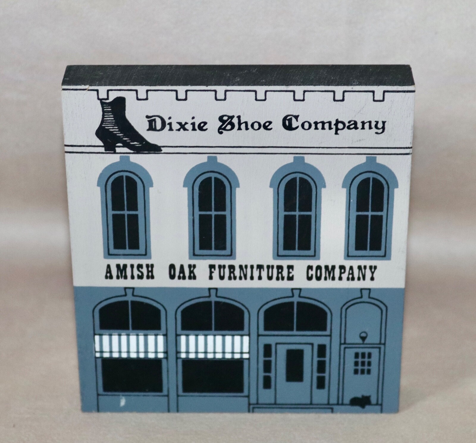 Amish Oak Furniture ~ Dixie Shoe Co Faline Cat’s Meow 1987 Shelf Sitter