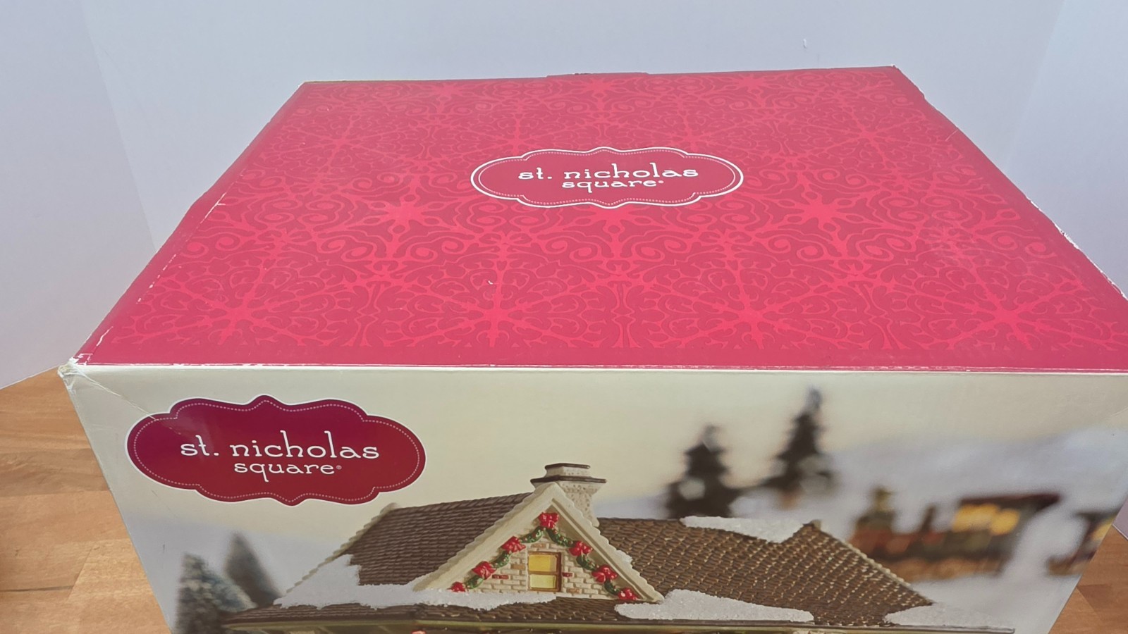 St Nicholas Square Village Collection Train Station 2008 Lighted Illuminated
