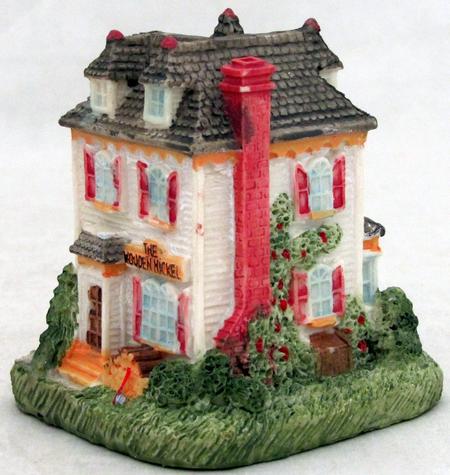 Liberty Falls The Wooden Nickel Inn Americana Collection Village AH42 Figurine