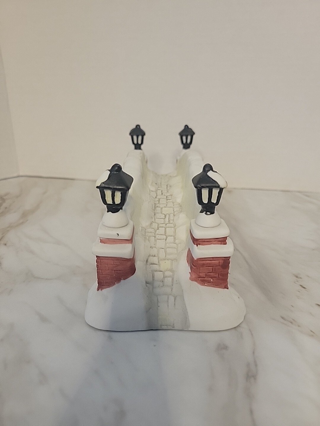 1990 Dickensville Christmas Village Collectables 8″ Porcelain Bridge Taiwan