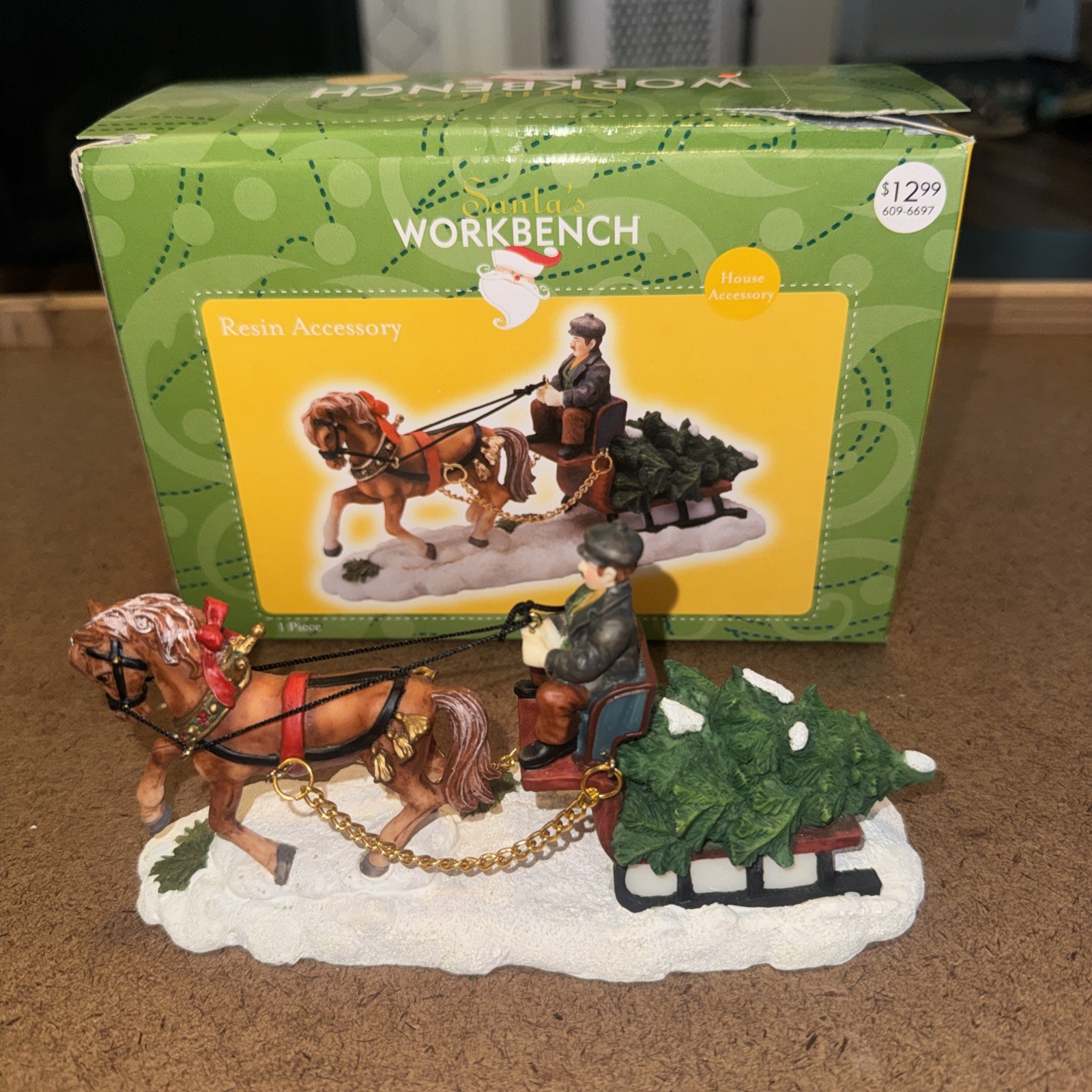 Christmas Village Accessories Santa’s Workbench Horse Drawn Carriage 2002