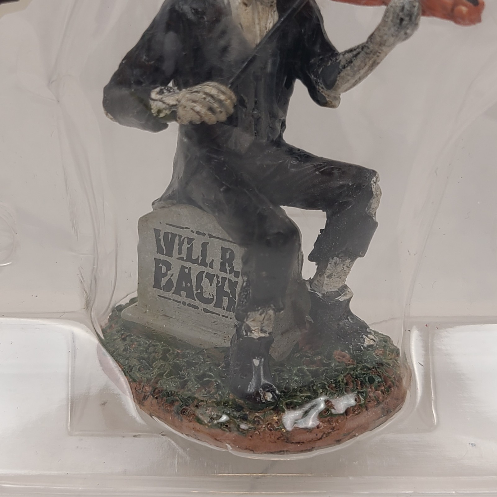 Lemax Spooky Town Serenading The Dead Violin Figurine 82575 Halloween Decor 2018