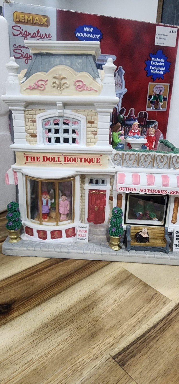 Lemax – The Doll Boutique – Michael’s Signature Collection – 95535 – NIB