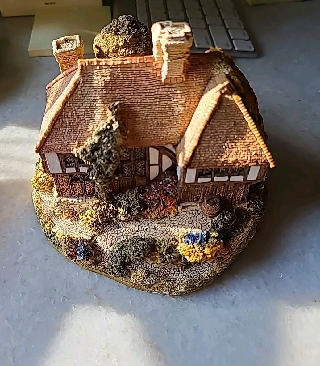Frazer Creations Wealden House Miniature United Kingdom Heavy/Large Miniature