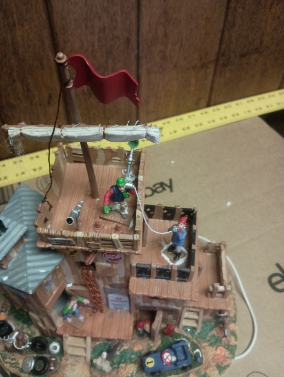 Lemax “David’s Fort” Lighted Holiday Village Accent #04218 Retired 2010 NEW !