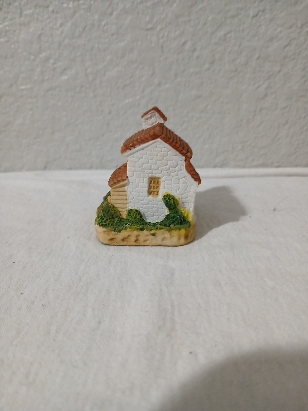 International Resourcing Services Mini Village Houses Lot of 5 Houses Vtg 1993