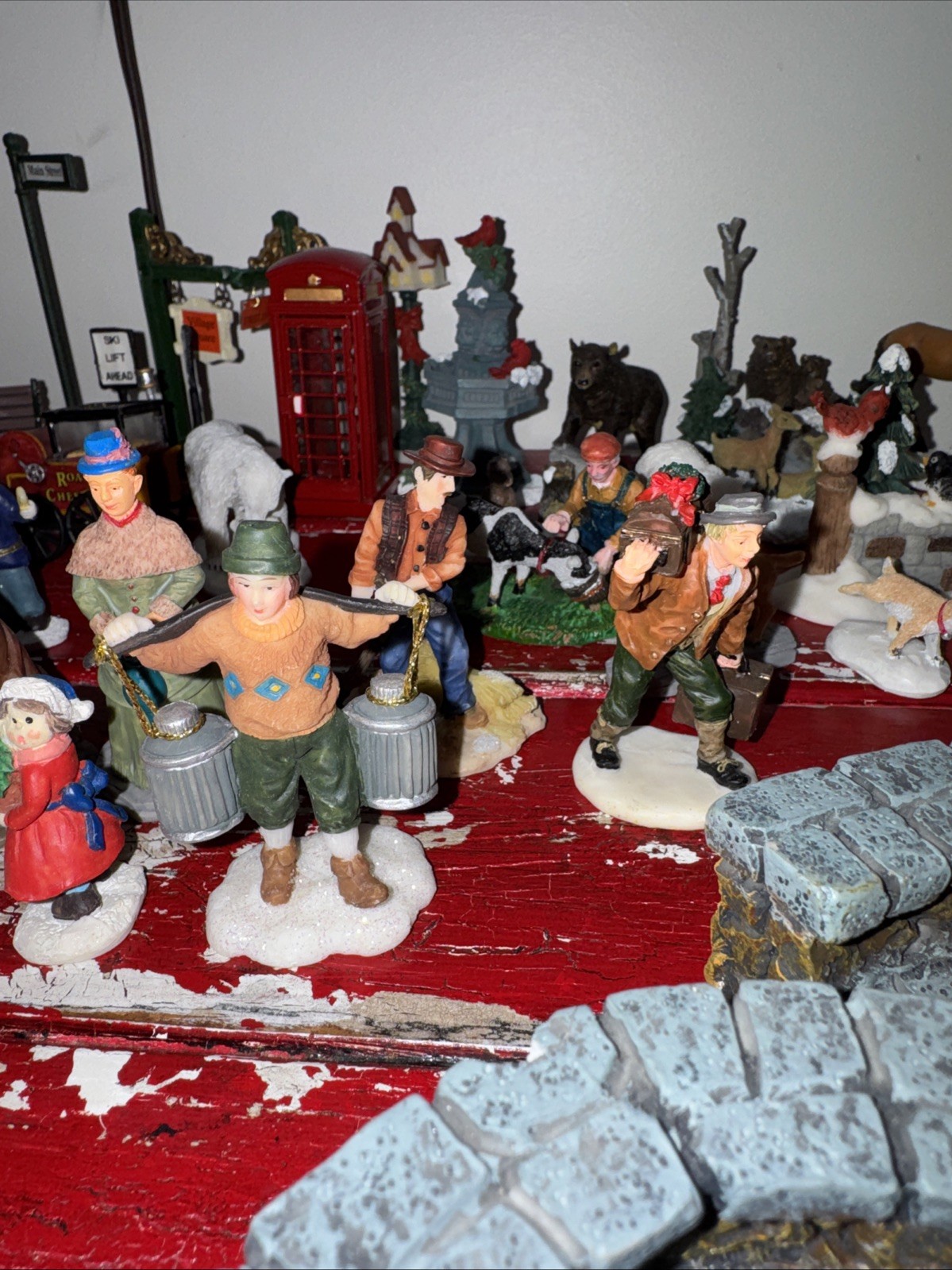 Lemax Vail Village & O’Well Assorted Resin Figurines Winter Village Lot Of 100